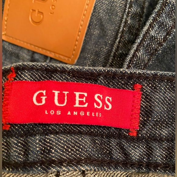 EUC MEN’S GUESS RELAXED STRAIGHT ROWLAND FIT JEANS IN 36 x 30.5 - Picture 2 of 13